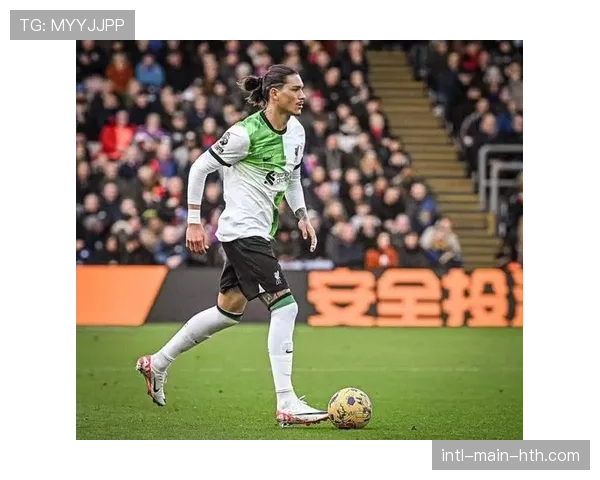 利物浦半场3-0领先,努涅斯双响印证高位逼抢战术成功